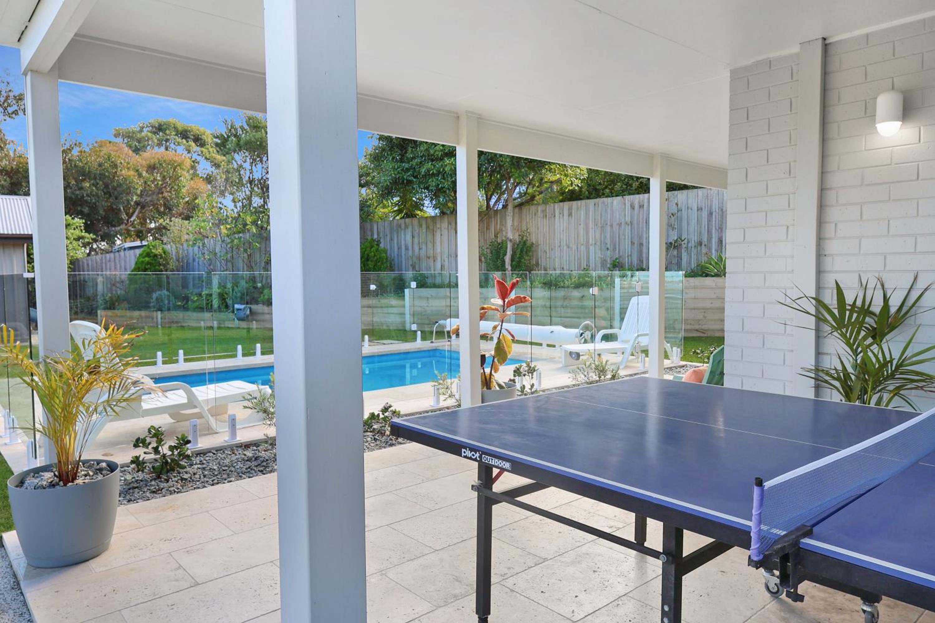 Riverview Retreat - Pool - Sleeps 8 By HostyCo