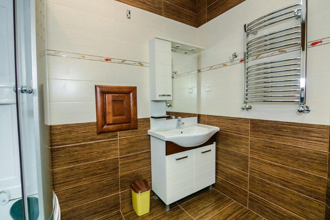 HOTEL APARTMENT VIP NEAR COURTYARD MARRIOTT