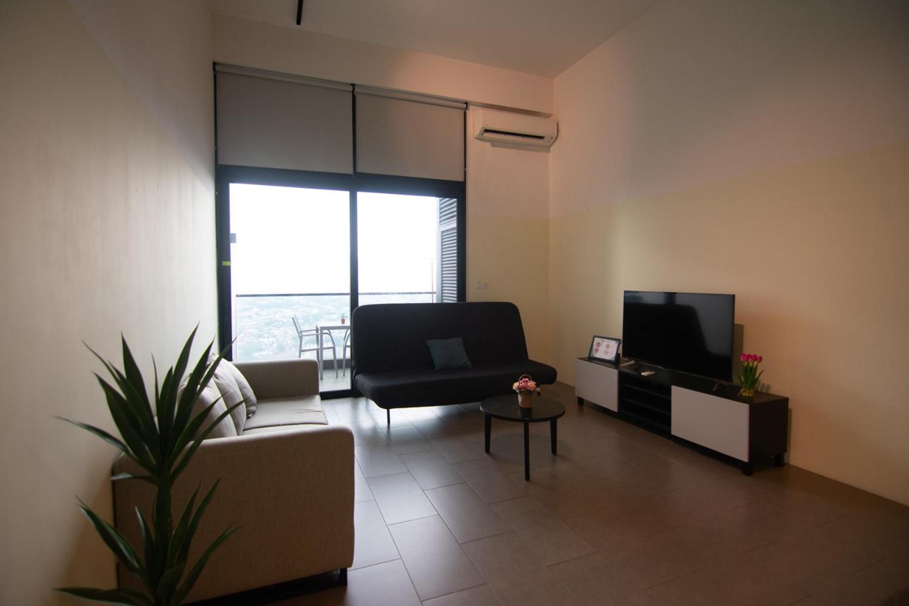 A Lovely High-Floor Loft at EST Brickfields