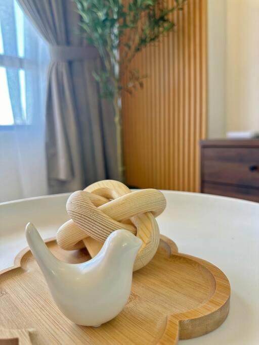 Netflix Two Bedroom Troika Kota Bharu Homestay 198 photo 4