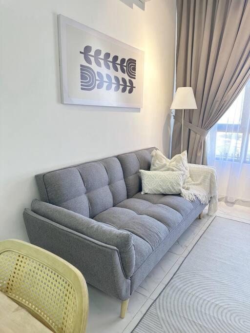 Netflix Two Bedroom Troika Kota Bharu Homestay 198 photo 6