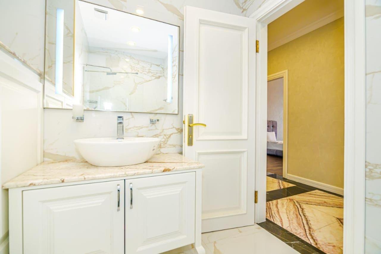 HOTEL APARTMENT VIP NEAR COURTYARD MARRIOTT