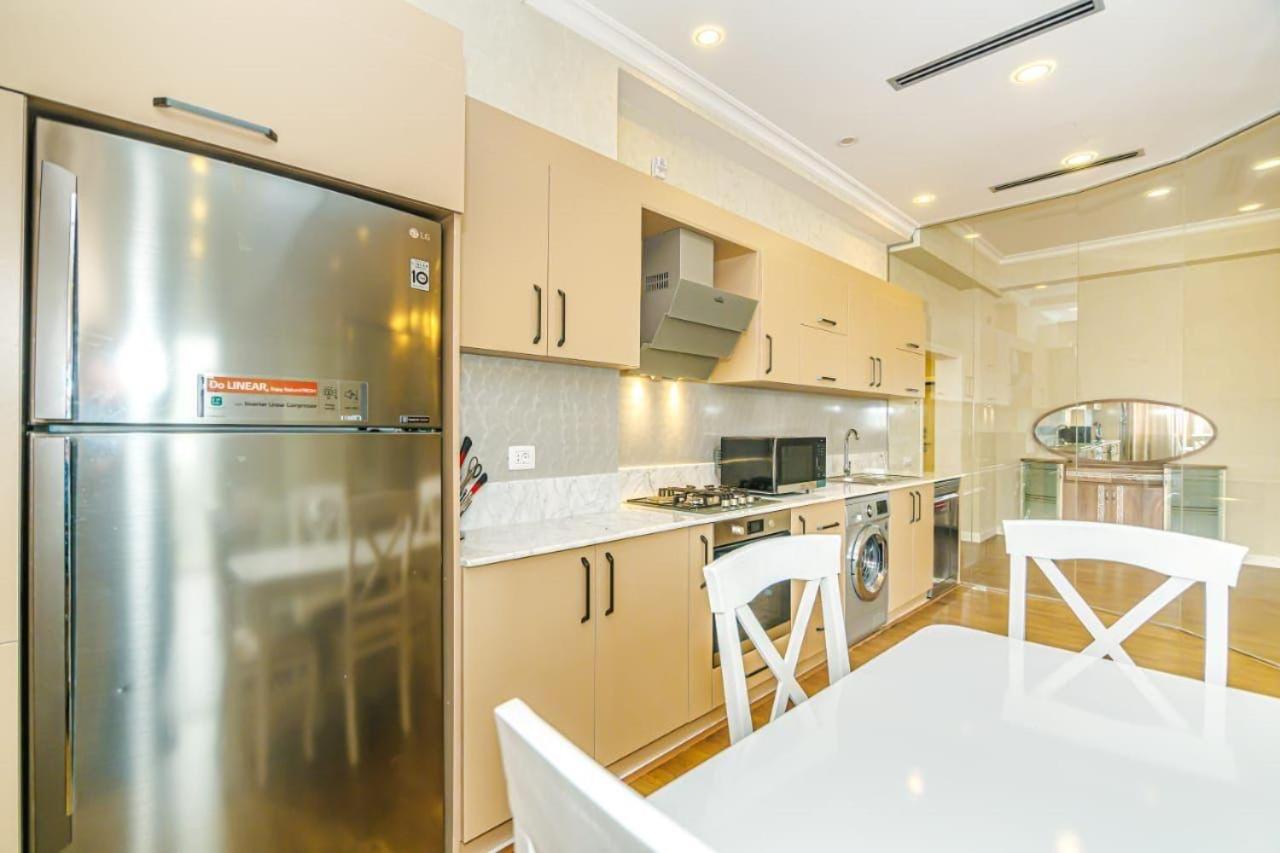 HOTEL APARTMENT VIP NEAR COURTYARD MARRIOTT