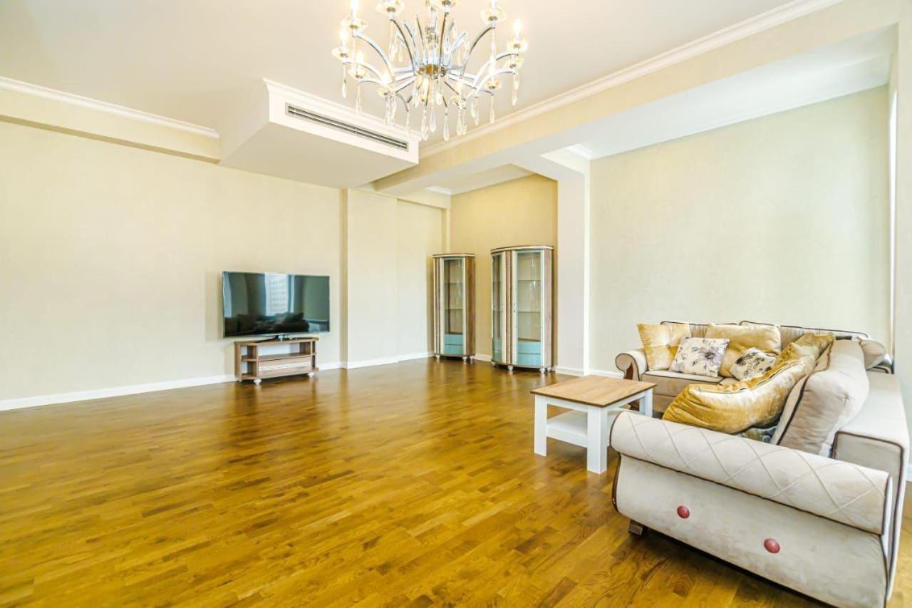 HOTEL APARTMENT VIP NEAR COURTYARD MARRIOTT