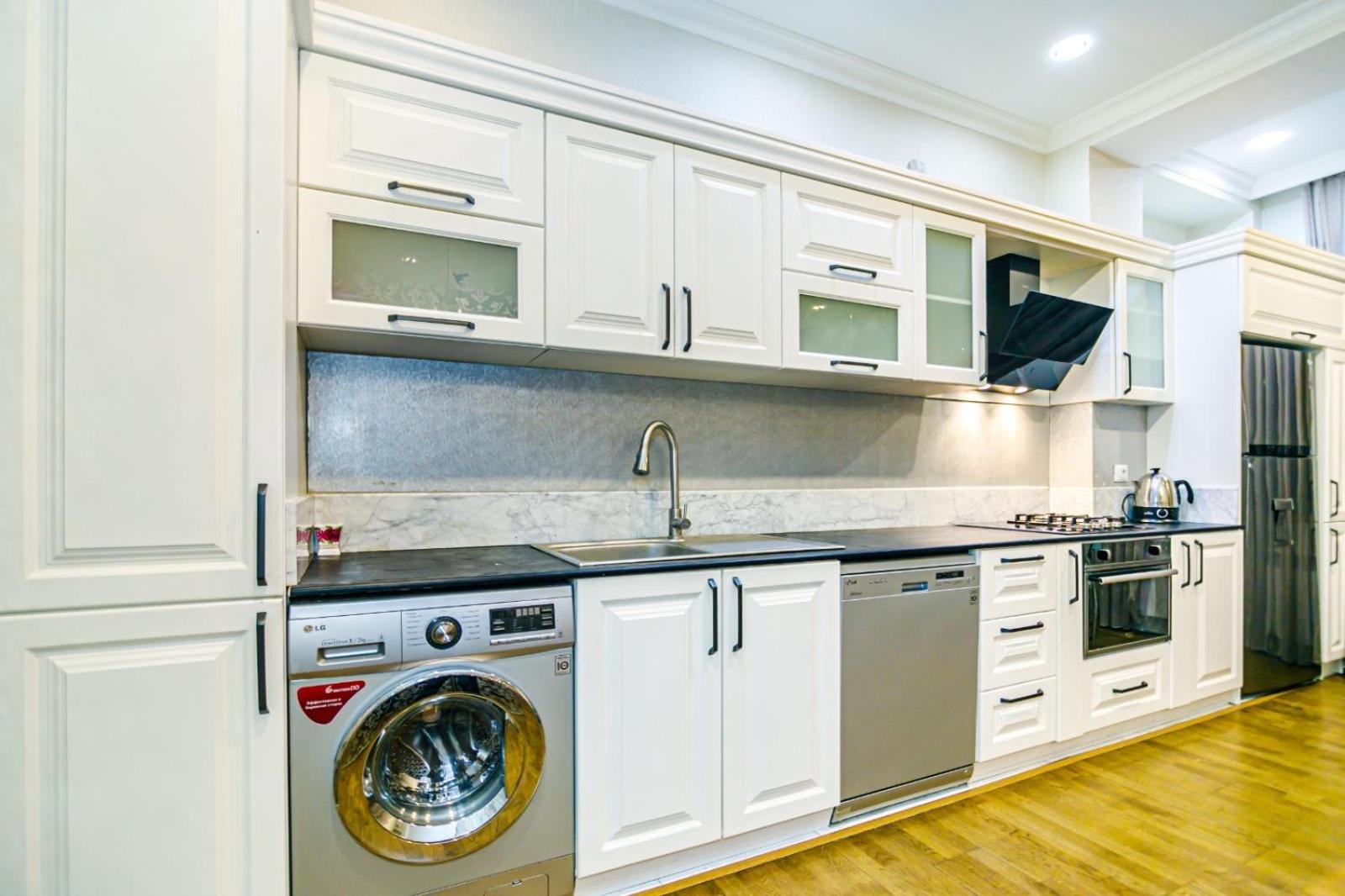 HOTEL APARTMENT VIP NEAR COURTYARD MARRIOTT