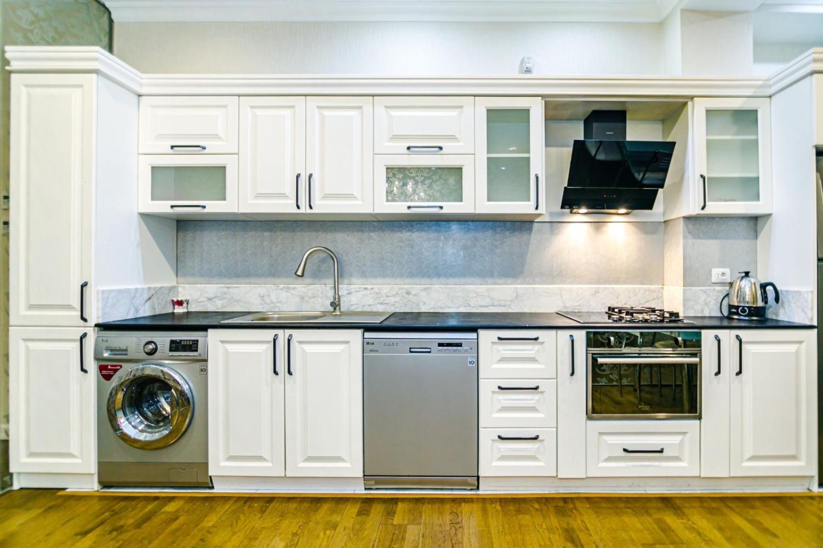 HOTEL APARTMENT VIP NEAR COURTYARD MARRIOTT