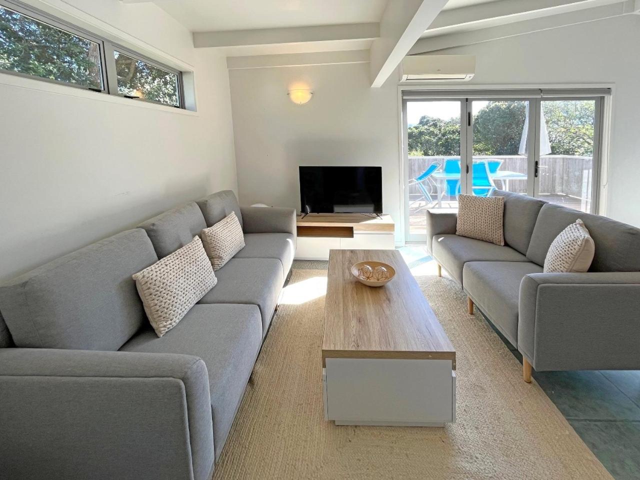 Oneroa Village Beach House- Stay Waiheke view 2