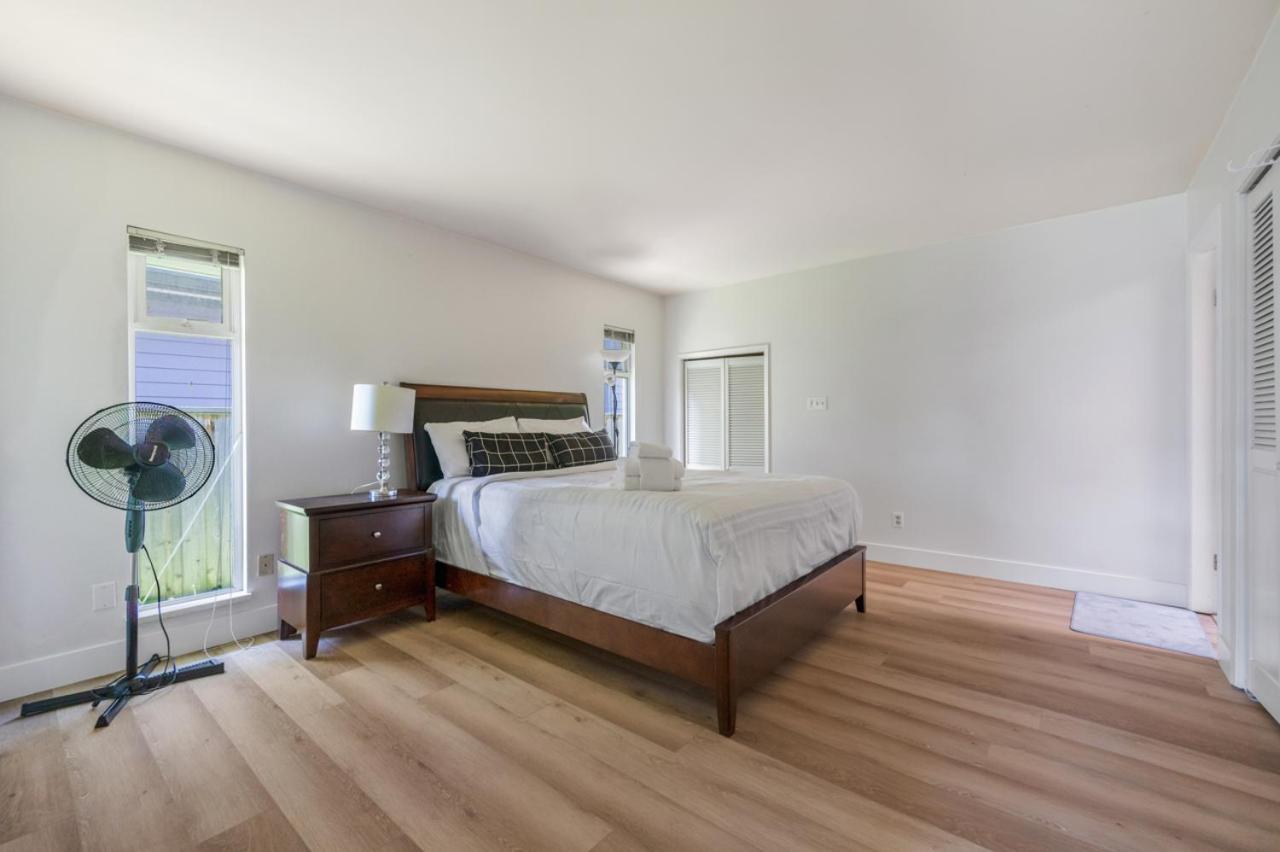 Cozy Retreat on Sandpiper Court - Room A