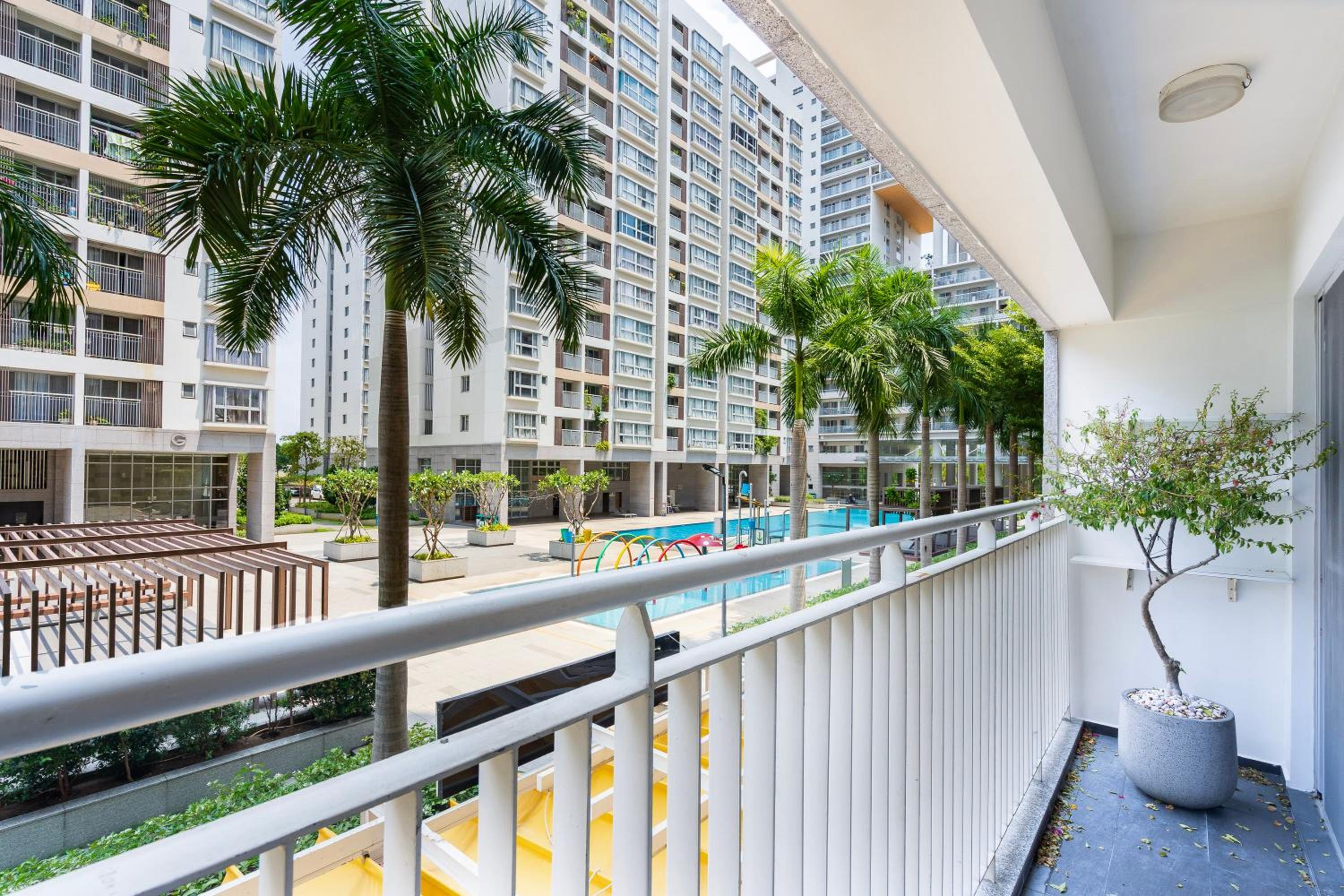 Scenic Valley 3 Bedrooms Balcony with pool view
