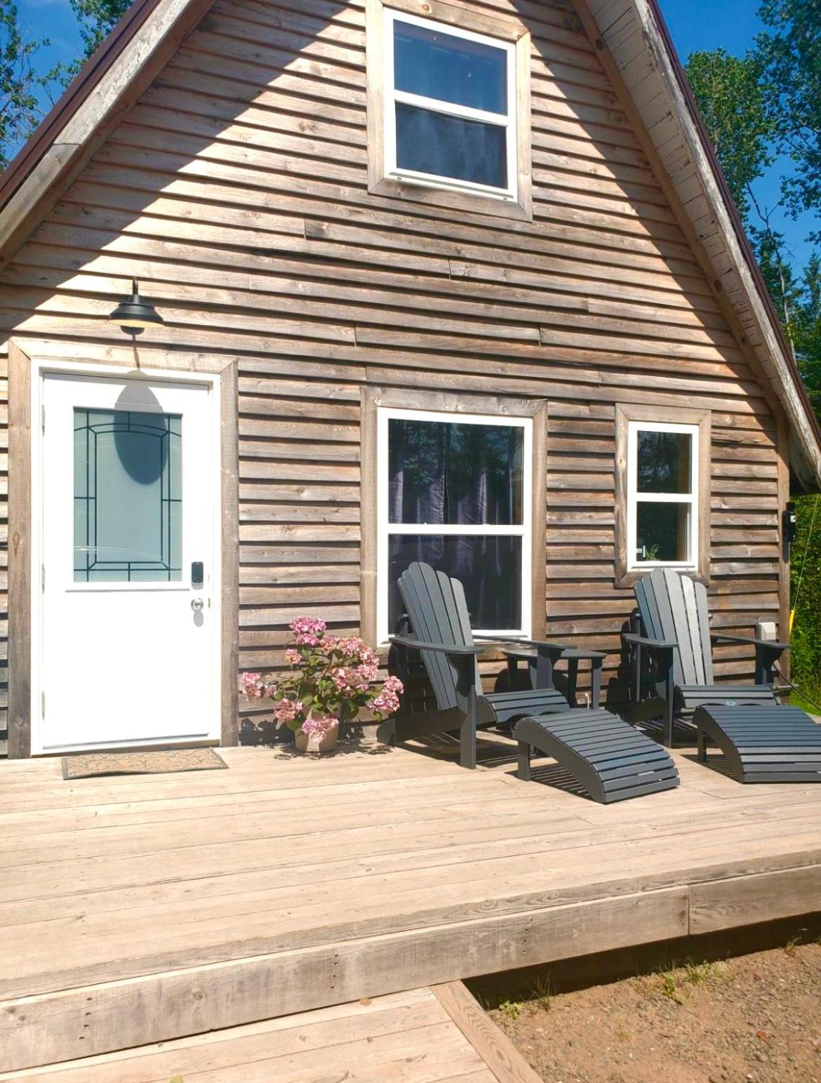 Hillside Haven 1 Bedroom with Hot Tub