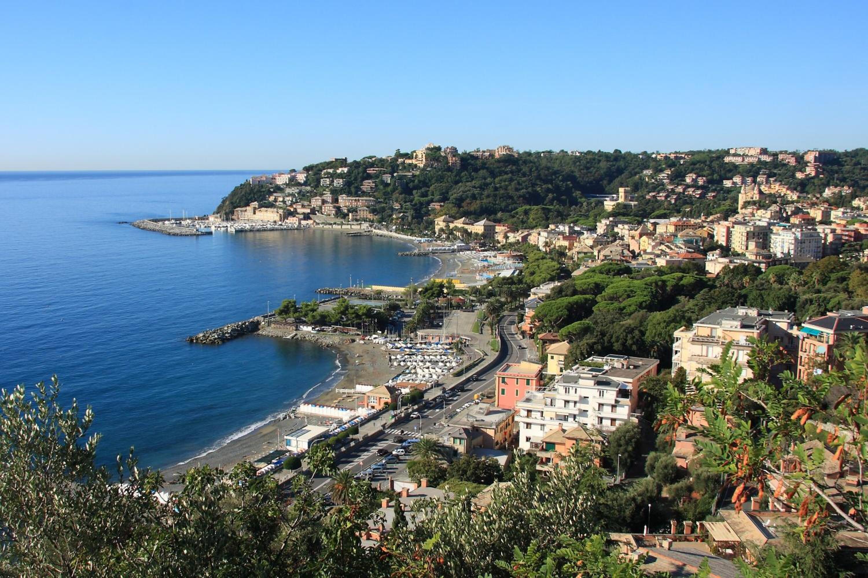 Charming Flat in Cogoleto Apartments - Happy Rentals
