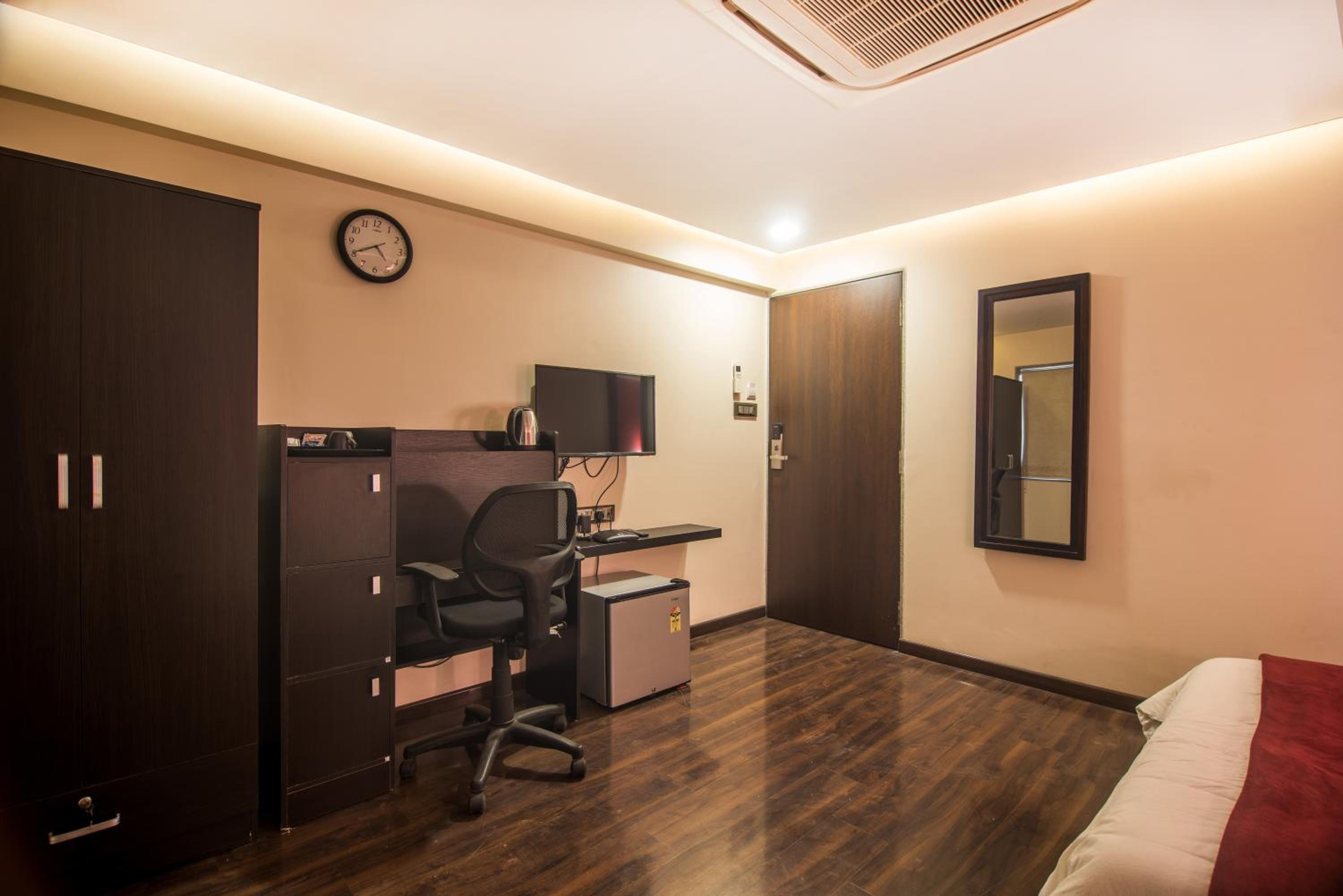 hotel room