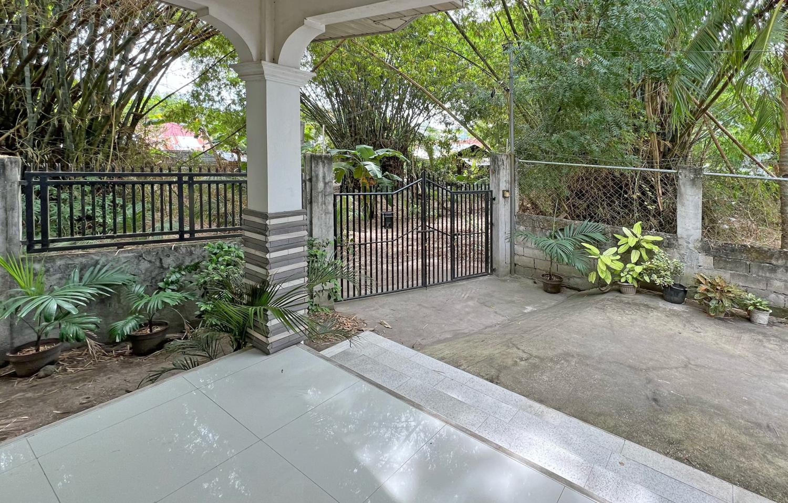 Hanella's Place view 2