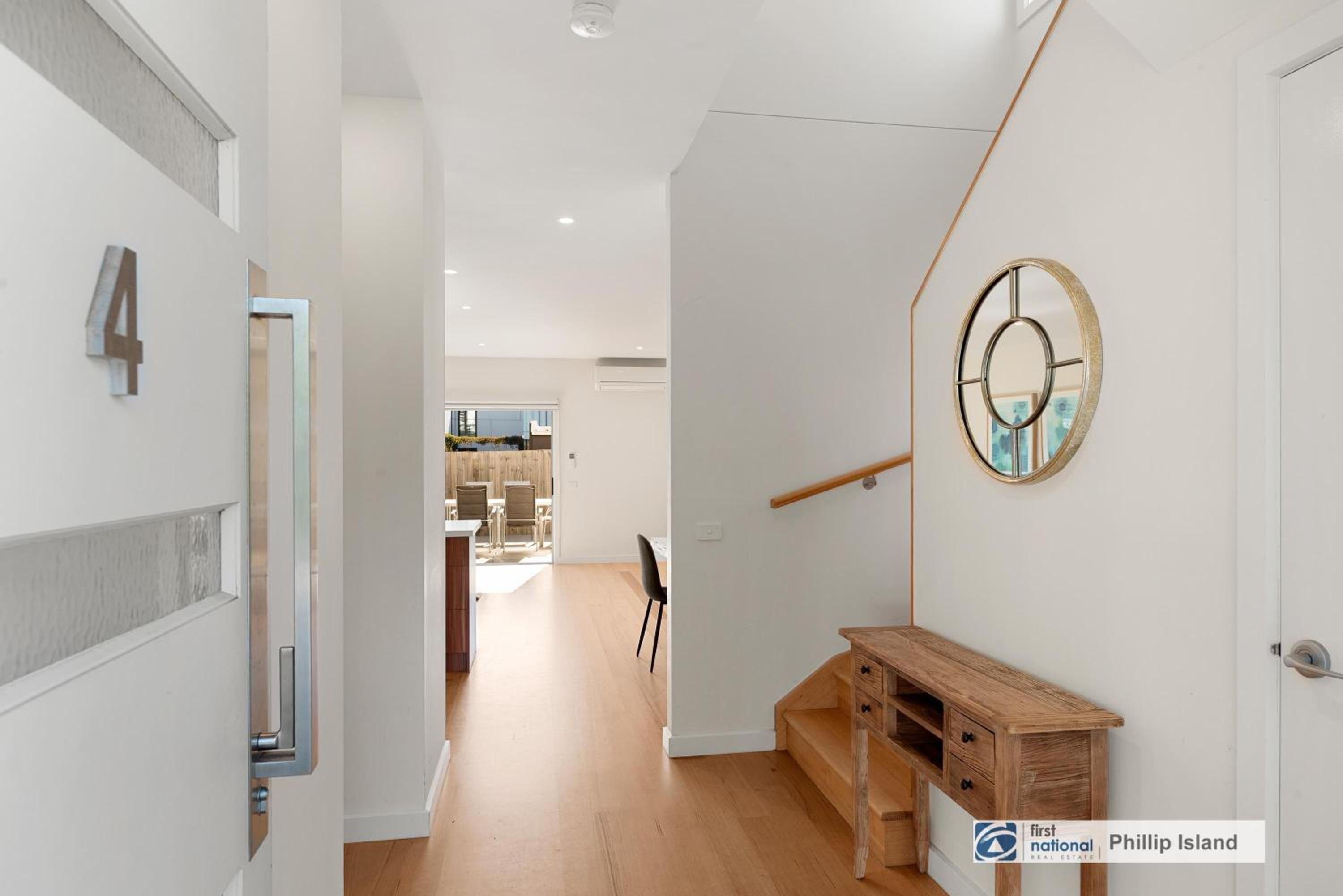 4-6 Broughton Ave, Cowes