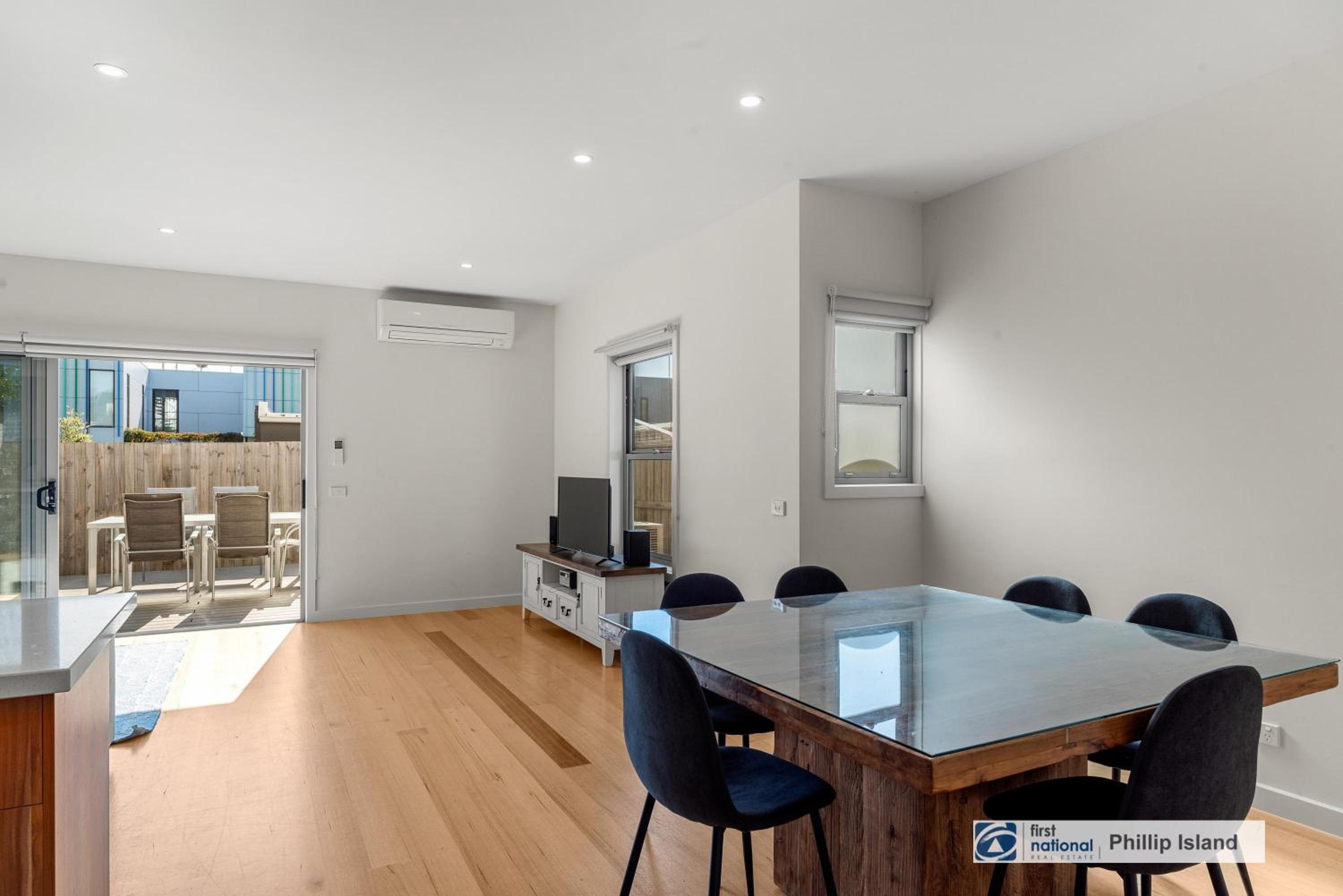 4-6 Broughton Ave, Cowes