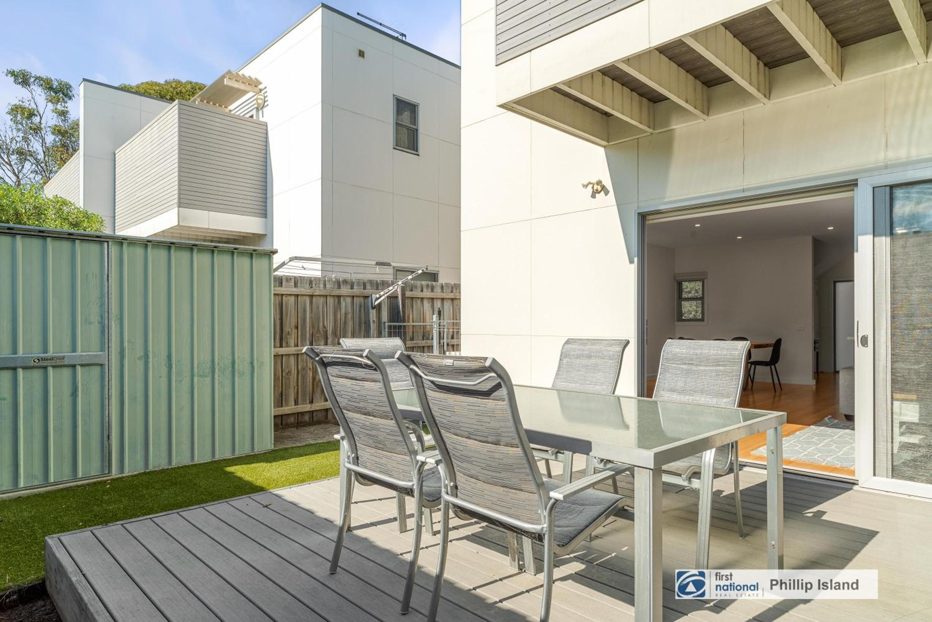 4-6 Broughton Ave, Cowes
