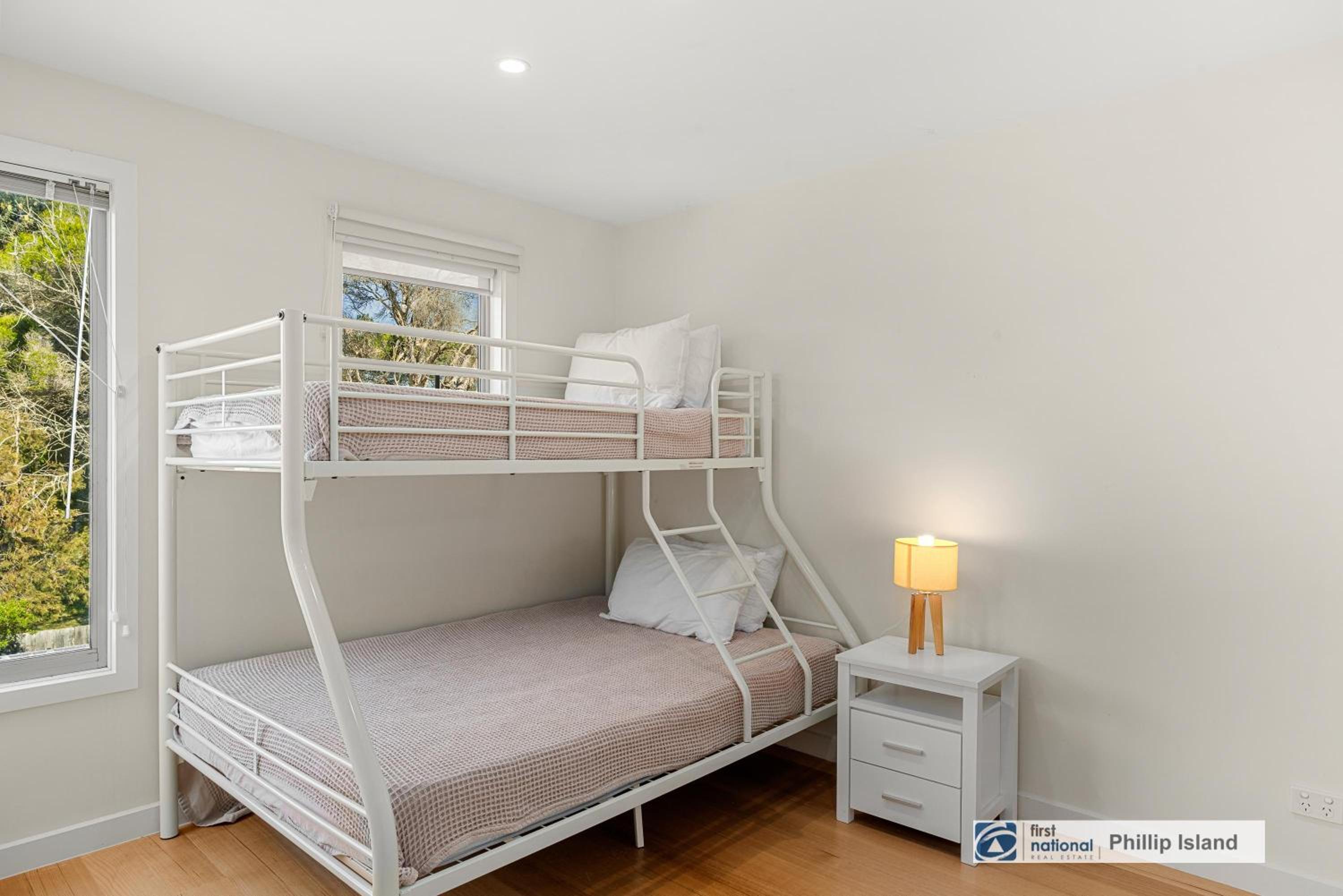 4-6 Broughton Ave, Cowes