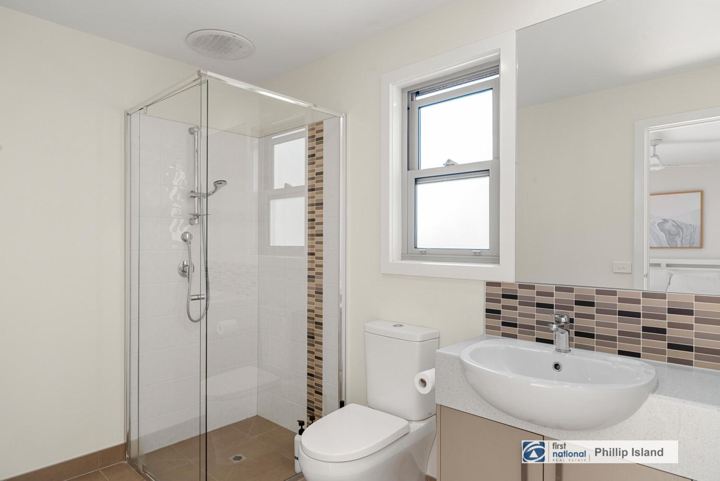 4-6 Broughton Ave, Cowes