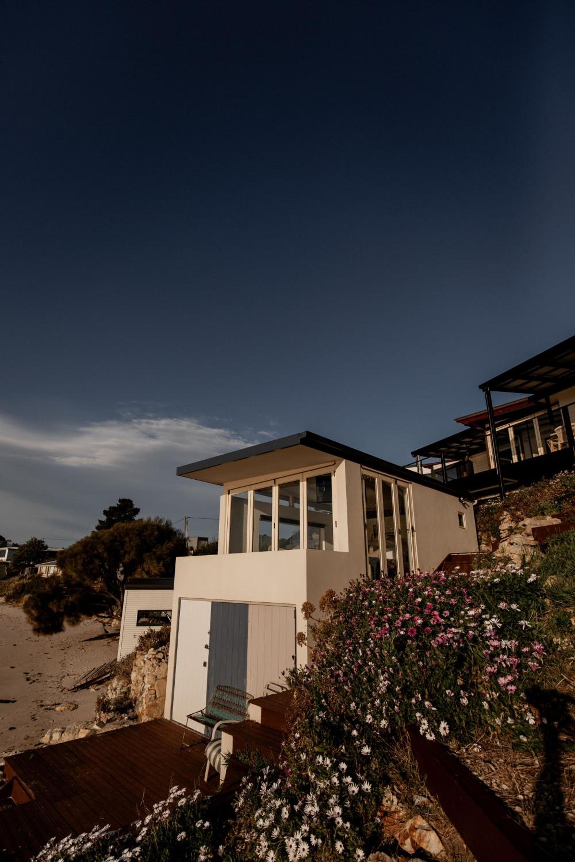 Beachfront Paradise in Opossum Bay