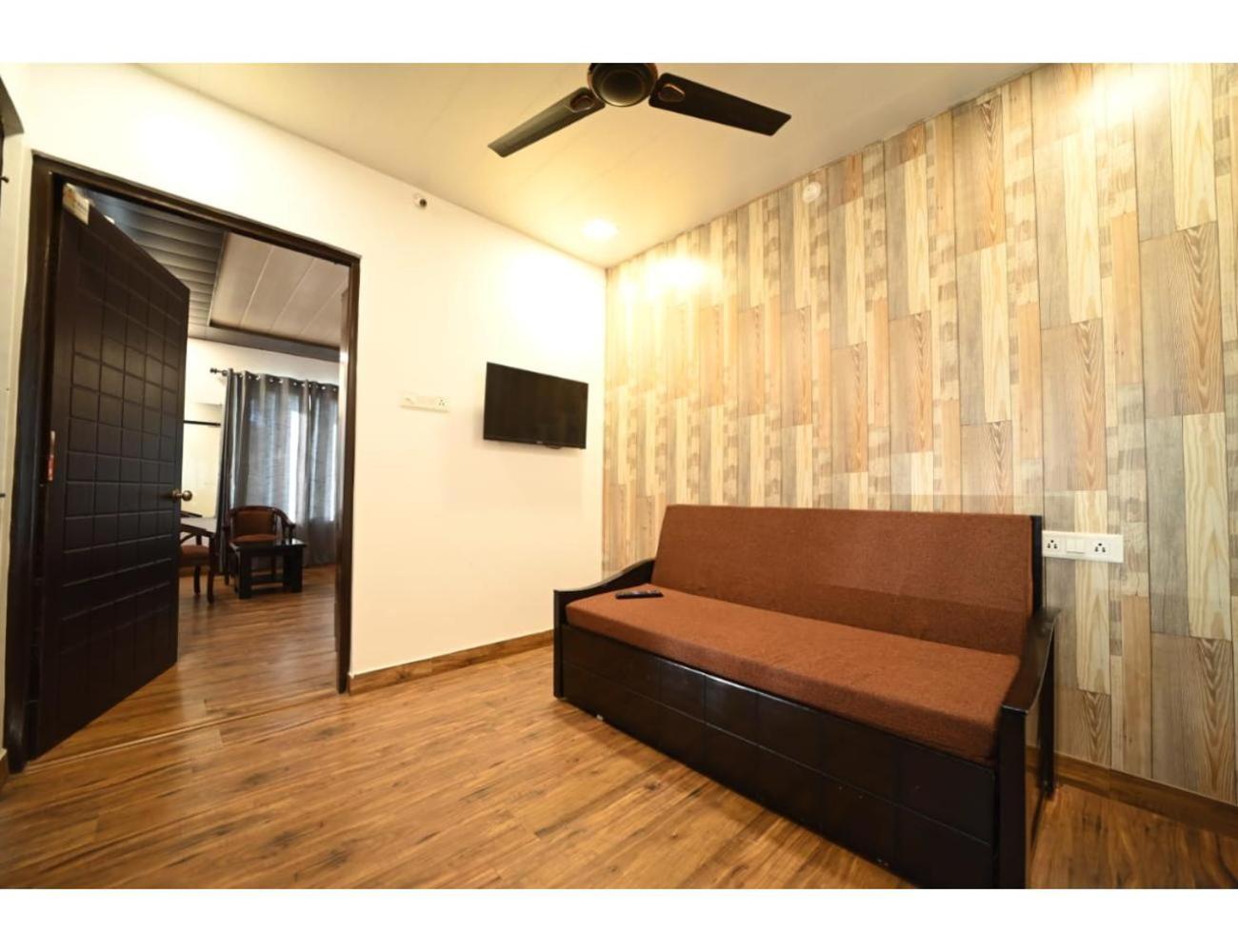 Photo 7