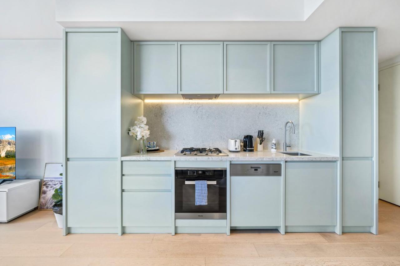 High level urban retreat in Macquarie Park