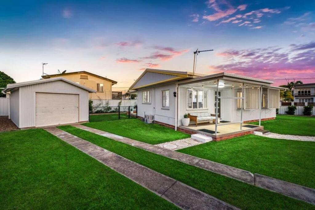 BeachBox - Stones Throw From The Beach