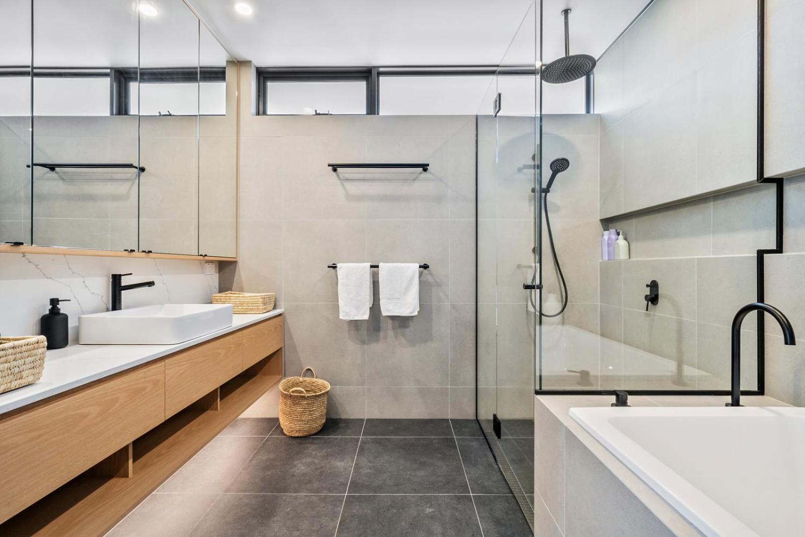 Award-winning beachfront luxury in Cremorne