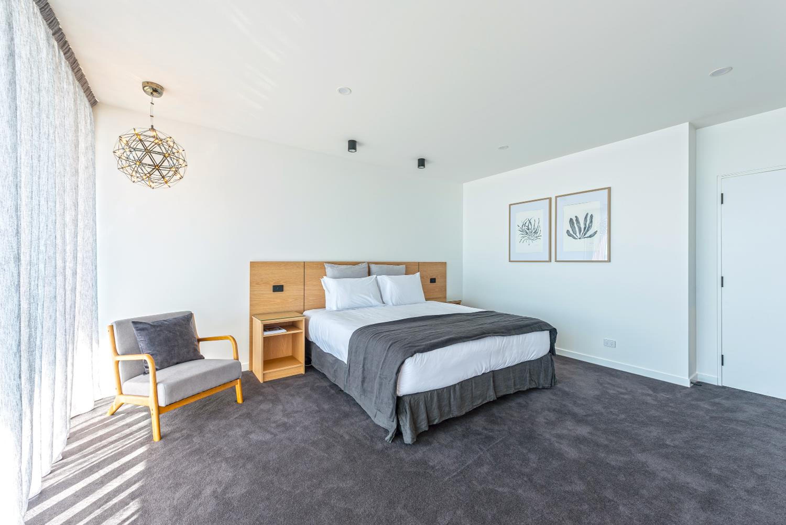 Award-winning beachfront luxury in Cremorne