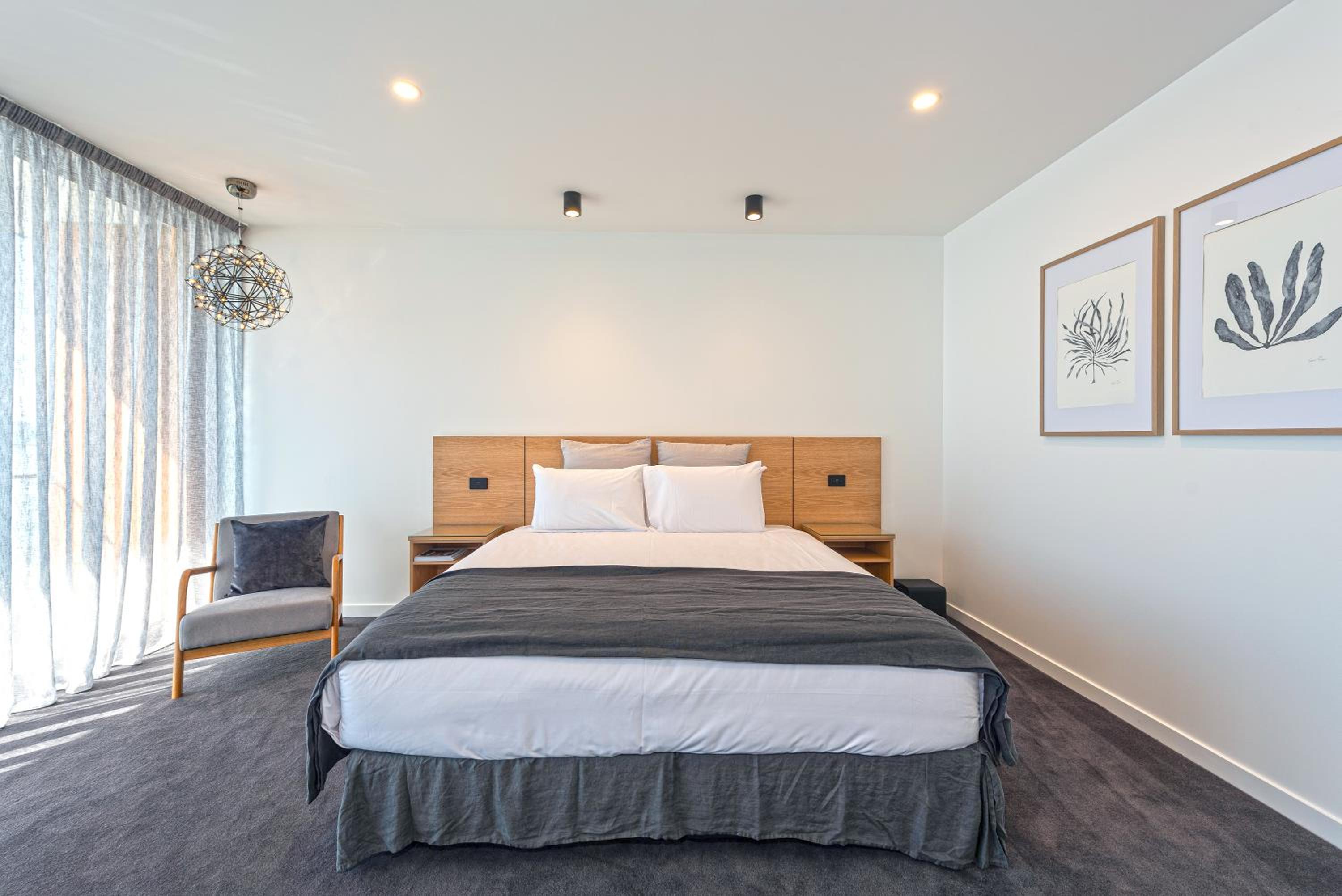 Award-winning beachfront luxury in Cremorne