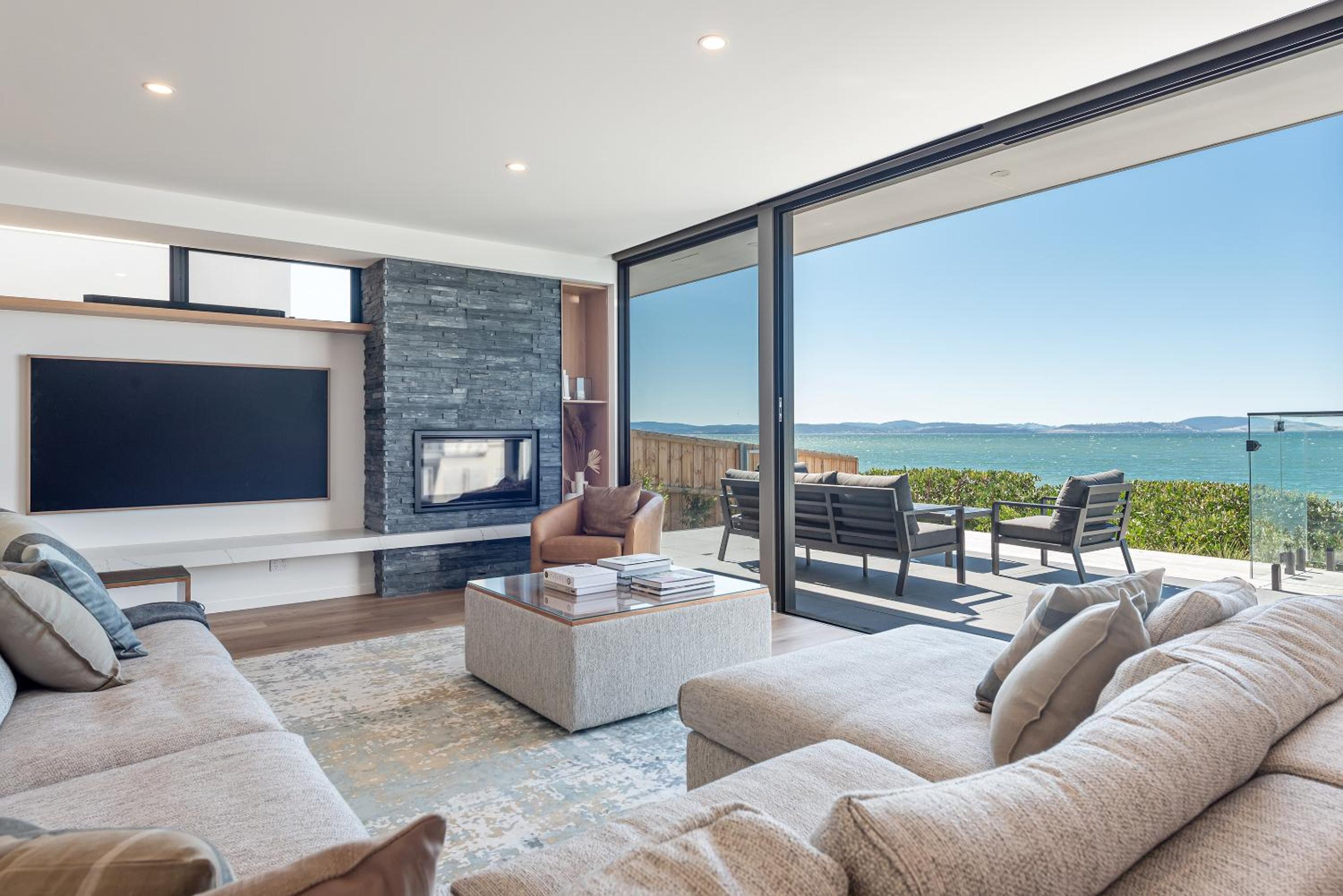 Award-winning beachfront luxury in Cremorne
