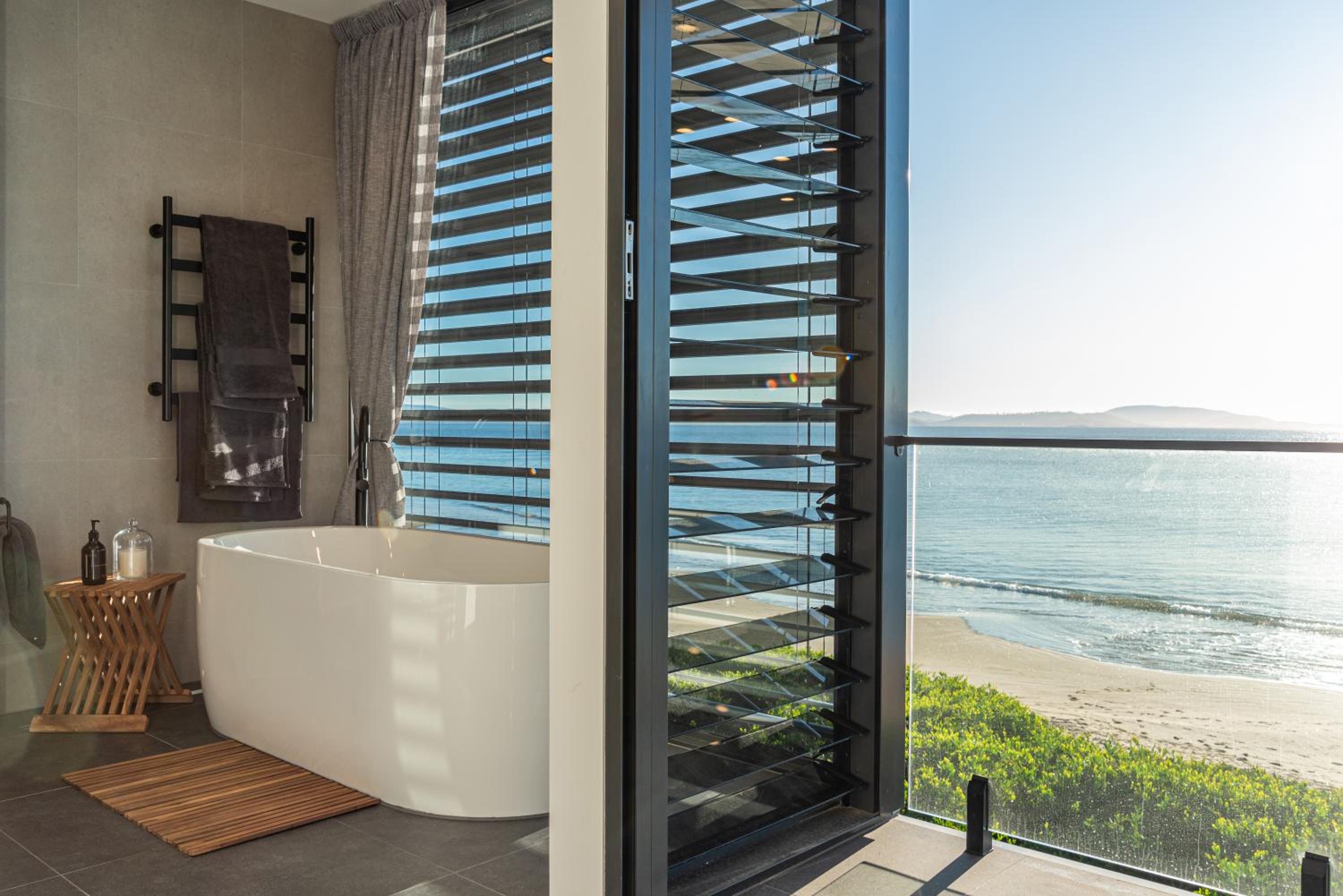 Award-winning beachfront luxury in Cremorne