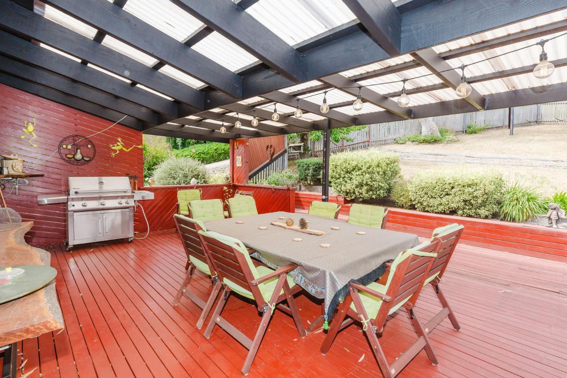 10 Kanangra Crescent - Entire