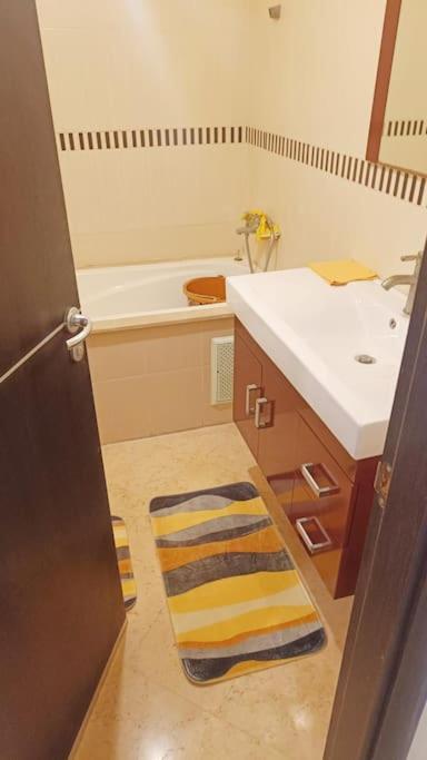appartamento in residenza protetta con piscina view 4
