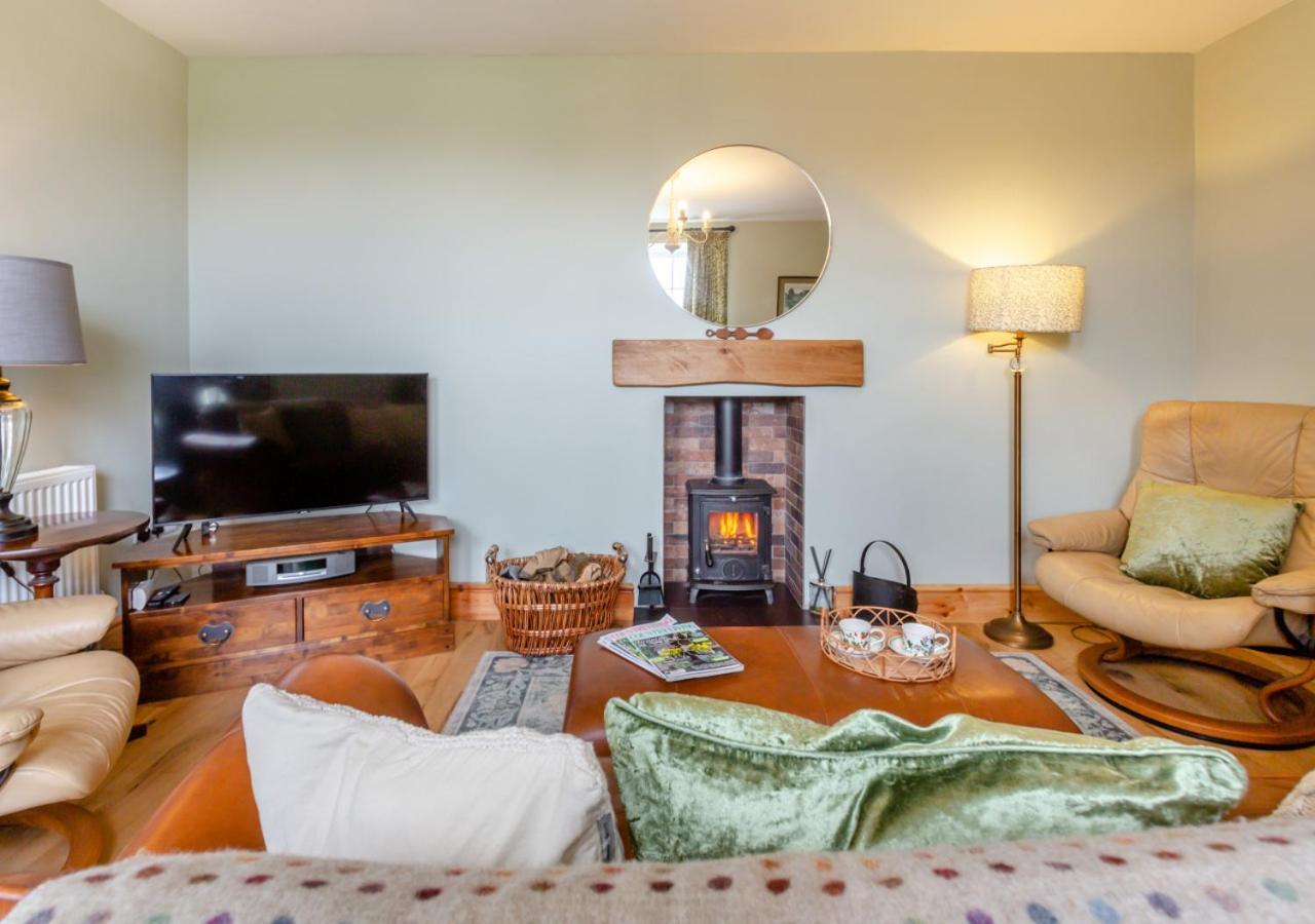 2 Bed in Pencaenewydd oc-t29187