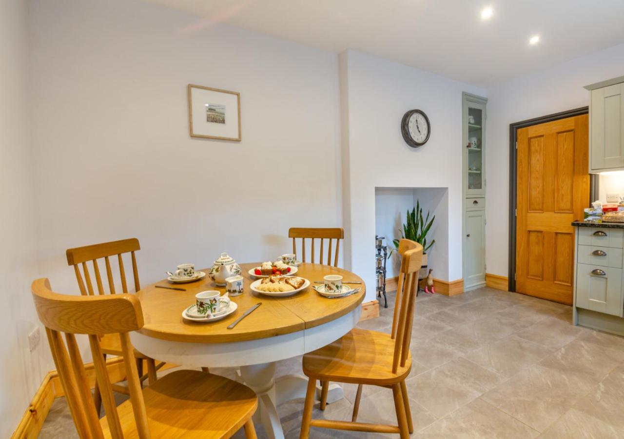 2 Bed in Pencaenewydd oc-t29187