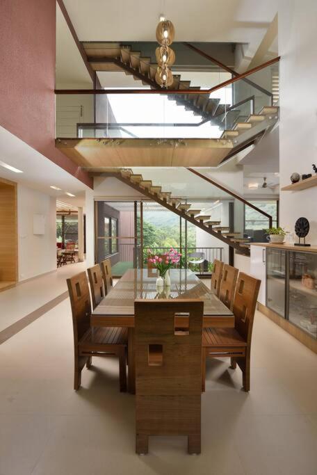 Premium 5 BR full pool villa by lake close to Vagamon view 5