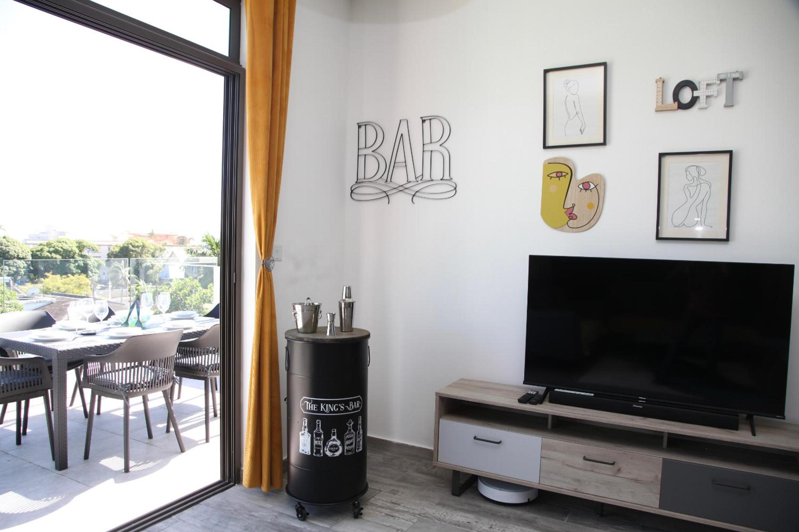 Lux Penthouse Apartment 3 bedrooms Quatre Bornes view 5