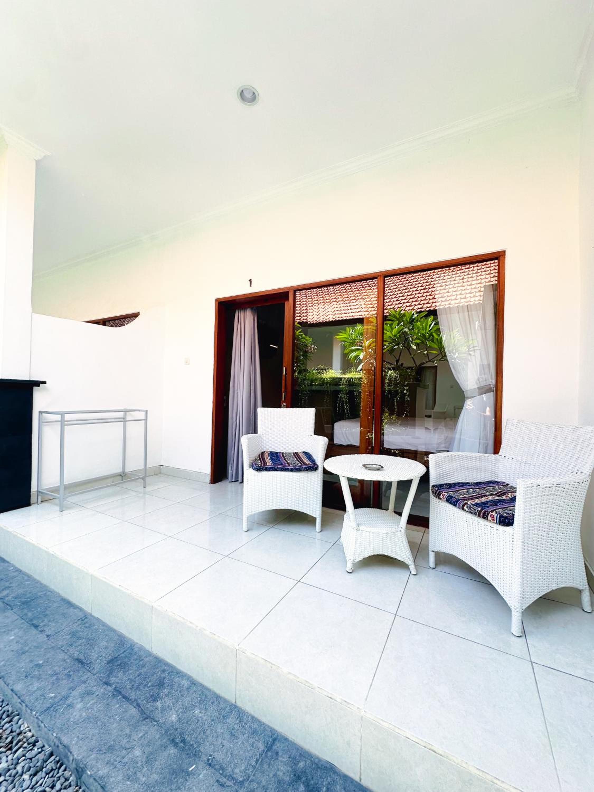 Suite 2 at TWIN GUEST HOUSE at Batu Belig