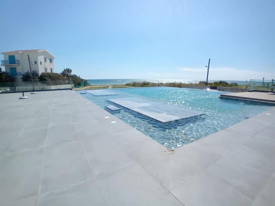 New Luxury Sea Front Apartment
