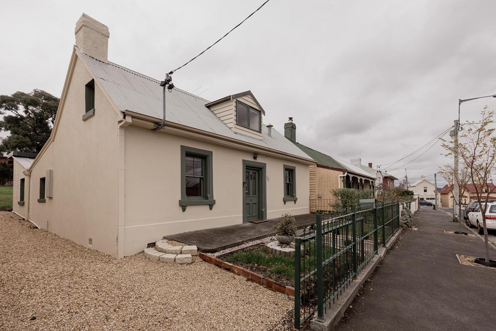 Cavell Street Cottage in West Hobart