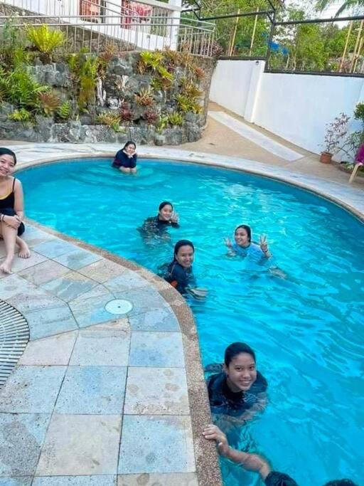 Lovely House in Tagaytay w Pool near Skyranch