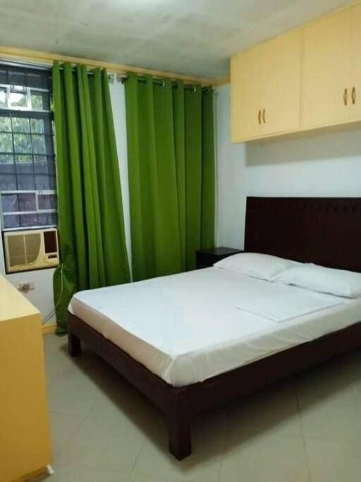 Lovely House in Tagaytay w Pool near Skyranch