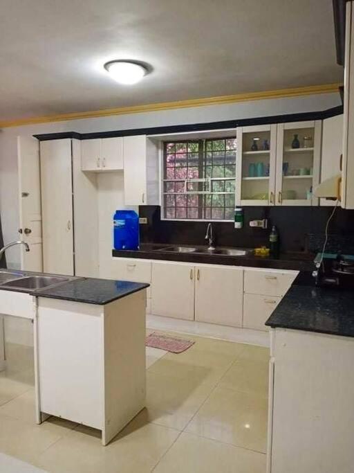 Lovely House in Tagaytay w Pool near Skyranch
