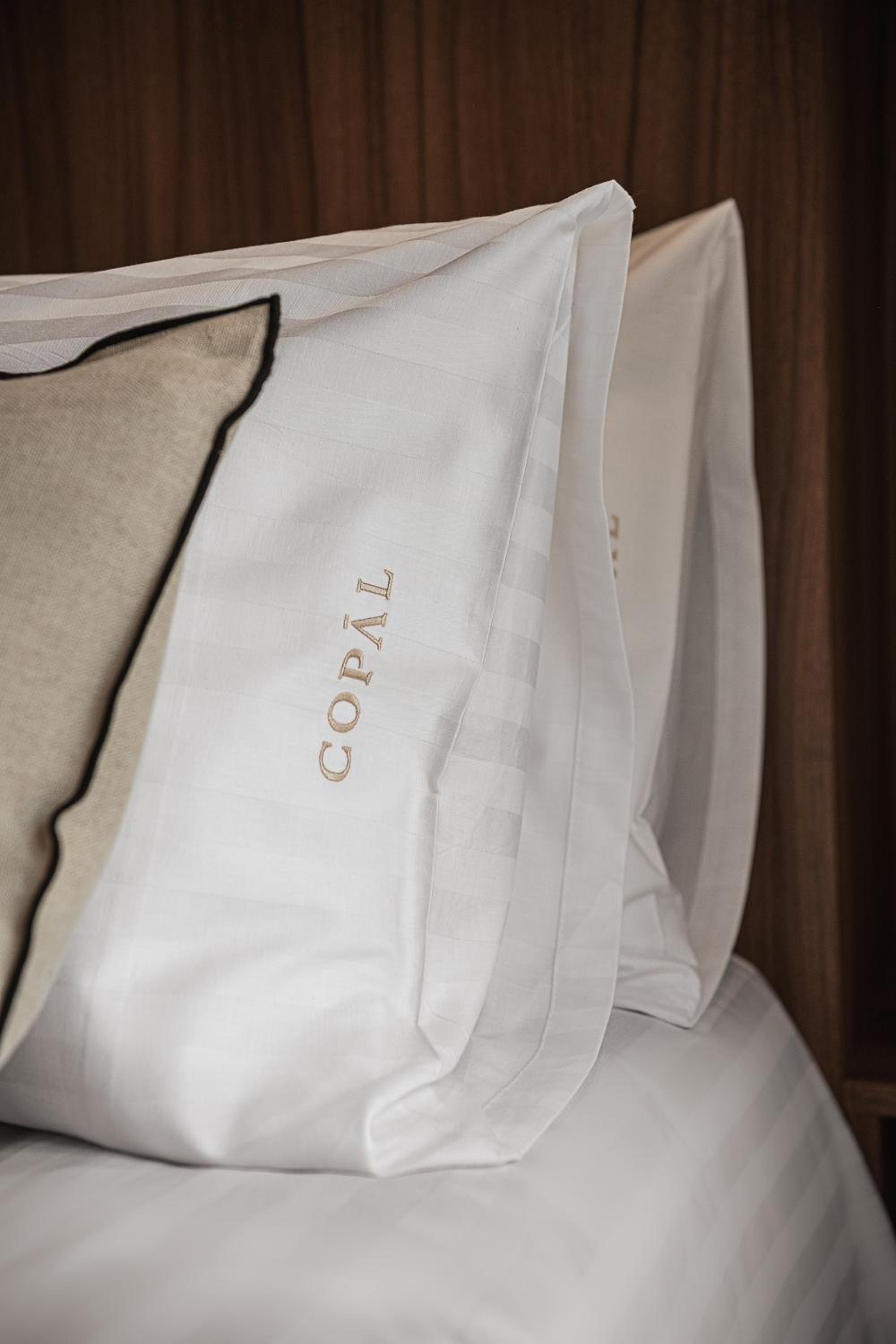 Copal Simple Staying