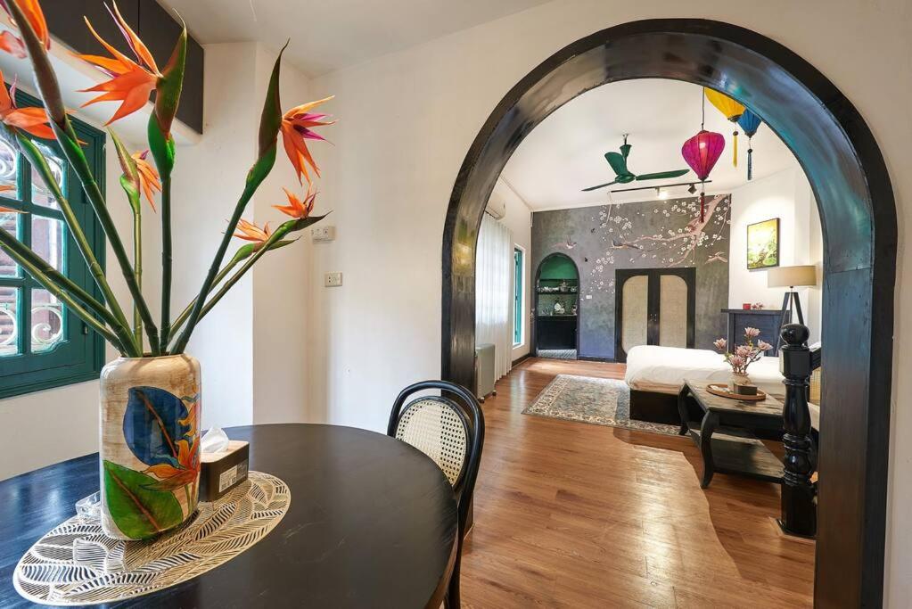 Indochine Duplex 1min to HoanKiem lake by SSens Homes
