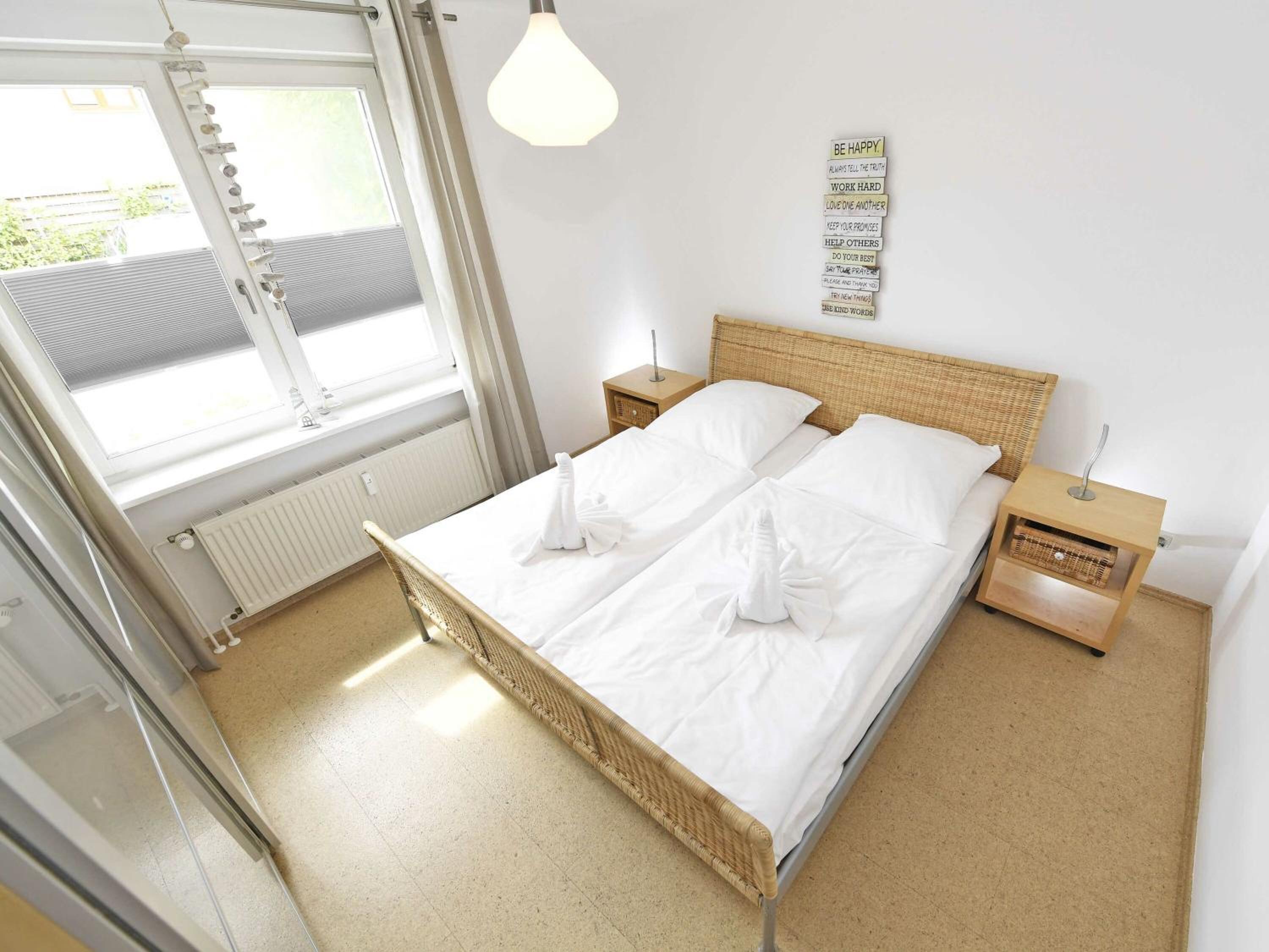 Haus "Concordia" in Binz - WG 02 "Seedorf" mit Terrasse, strandnah view 3