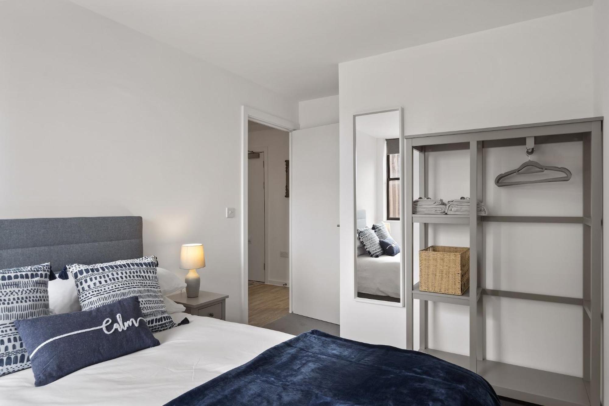 Modern Apartment Private Parking Central Taunton