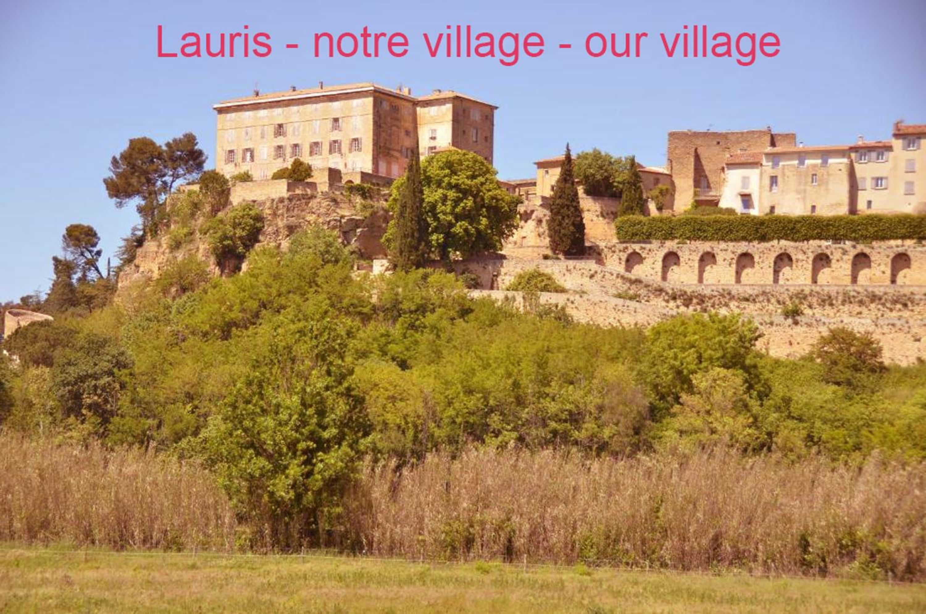 Clementine - Joli studio privé avec clim calme à 70 m du centre village de Lauris