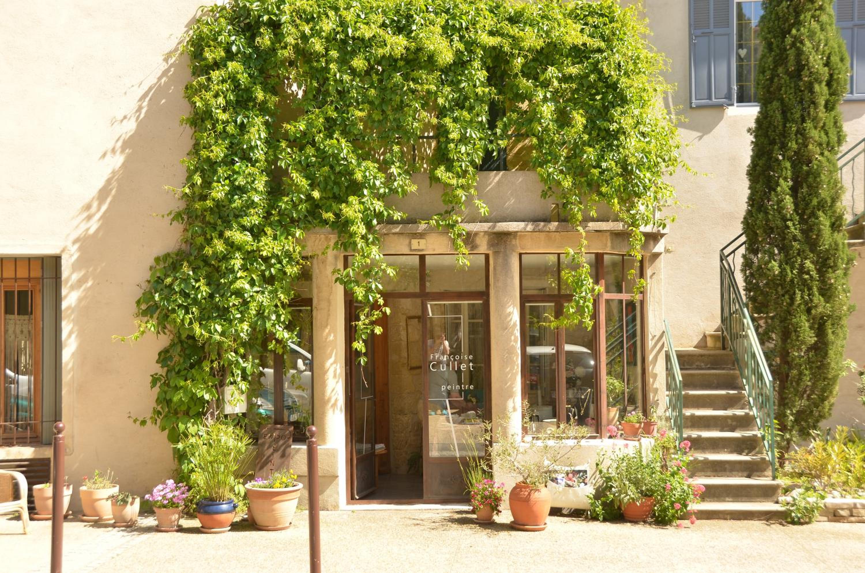 Clementine - Joli studio privé avec clim calme à 70 m du centre village de Lauris