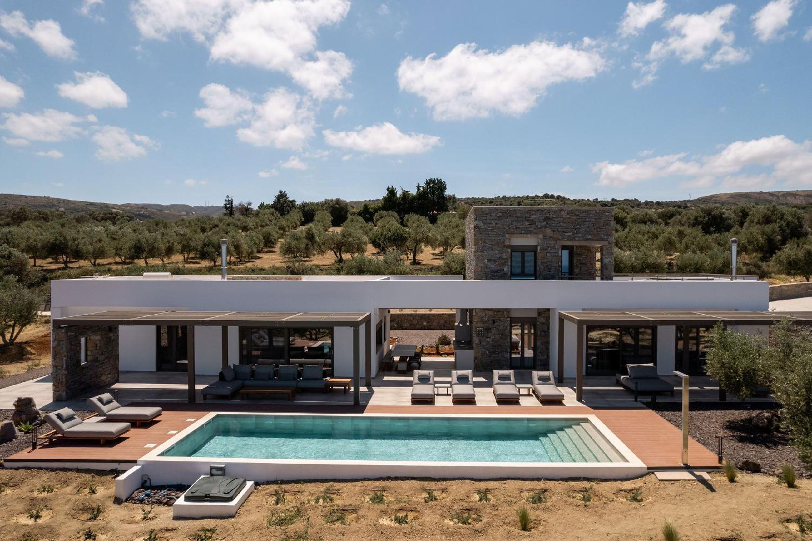 Porto Cali, Earthy Retreat Amidst Nature by etouri